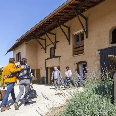 Plaine Et Colline Et Table D'hotes Isere Bed & Breakfast Gillonnay