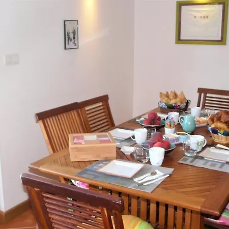 Bed & Breakfast Plaine Et Colline Et Table D'hotes Isere