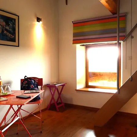 Plaine Et Colline Et Table D'hotes Isere Bed & Breakfast