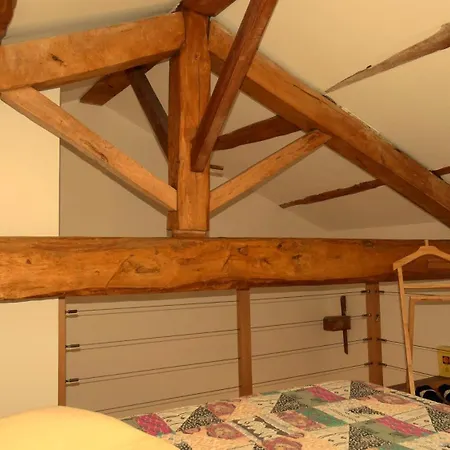 Plaine Et Colline Et Table D'hotes Isere Bed & Breakfast *