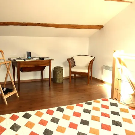 Bed & Breakfast Plaine Et Colline Et Table D'hotes Isere Gillonnay