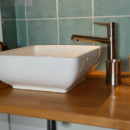 Bed & Breakfast Plaine Et Colline Et Table D'hotes Isere