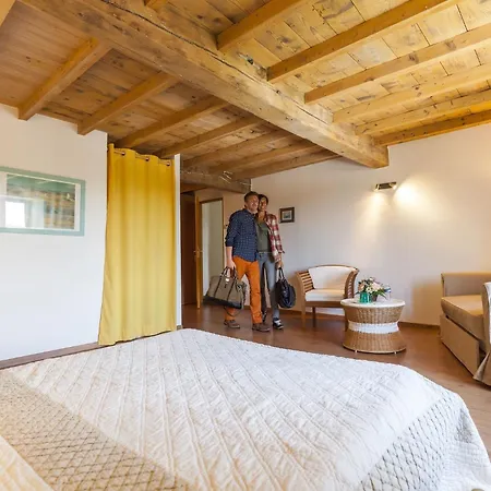 Oda ve Kahvaltı Plaine Et Colline Et Tables D'hotes Isere 3*